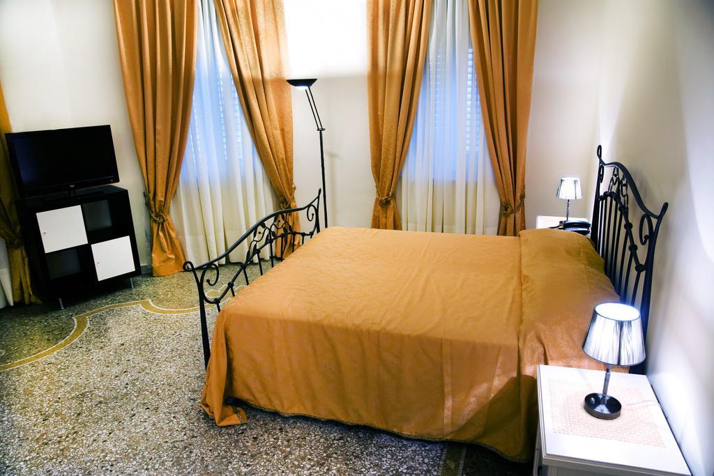 B&B Lepanto Messina Værelse billede