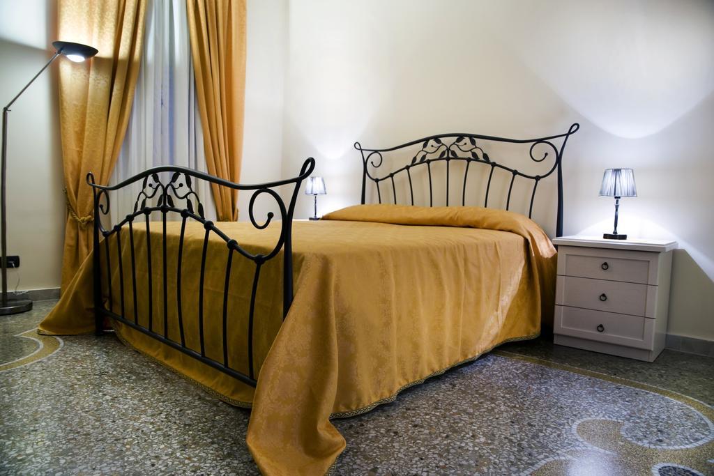 B&B Lepanto Messina Værelse billede